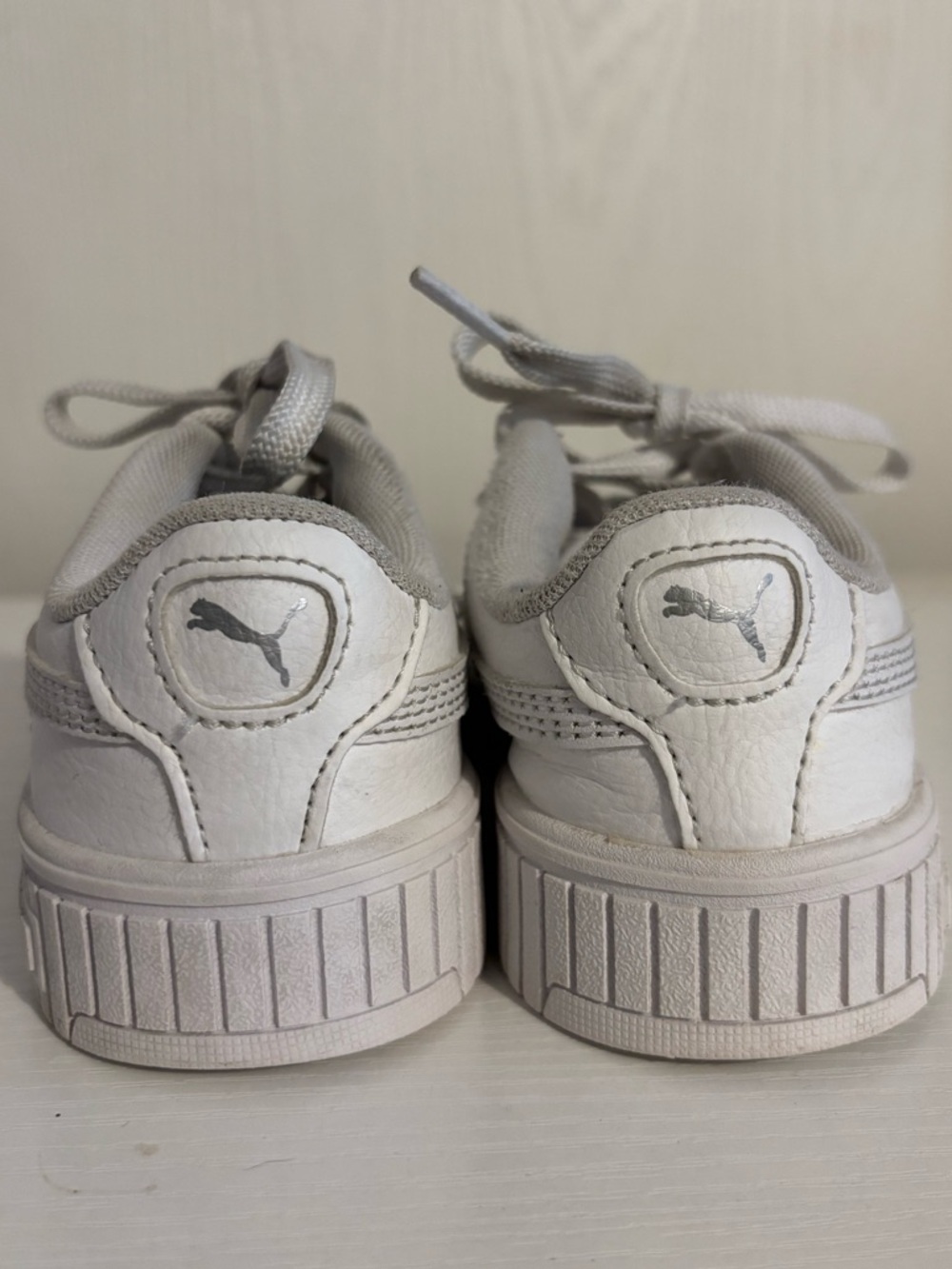 Puma Classic White tennis shoes 11C - Picture 6 of 6
